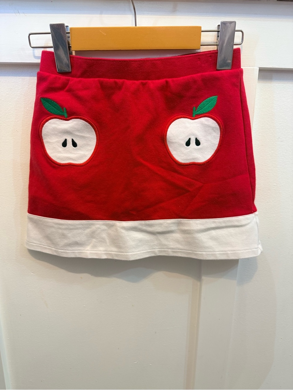🌿4/$25 • Gymboree Red Apple Appliqué